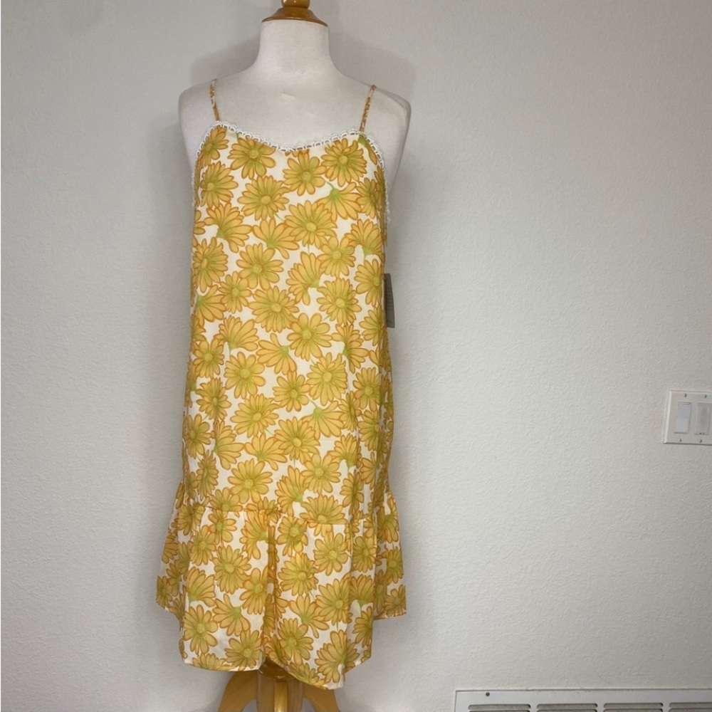 NWT New 19 Cooper Golden White Groovy Floral Flounce Eyelet Trim Dress Size  L